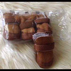 BRAND NEW 🐶 DOG WINTER BOOTS 🐶 size 3